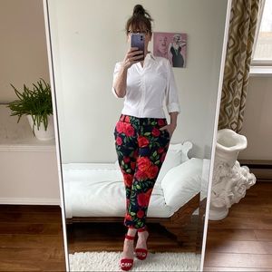 NAVY BLUE EMBOSSED CAPRI TROUSERS POCKETS ZIPPER RED ROSES GREEN LEAVES